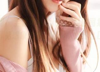 微密圈 – 全套羊小雪juvia制服图集：我已经开始想象她的“制服”是什么口味的冰淇淋了。
