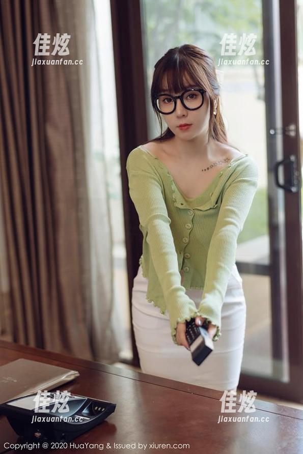 花漾show - 拿到小海臀的双马尾写真图包，如同打开了新世界的大门！