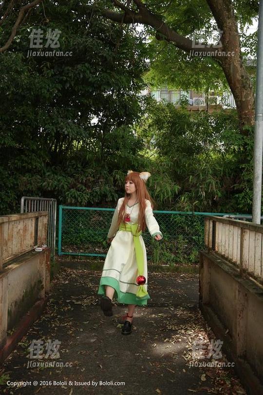 菠萝社 - 柳侑绮Sevenbaby的全套婚纱写真，真让人怀疑我是不是该求婚了？