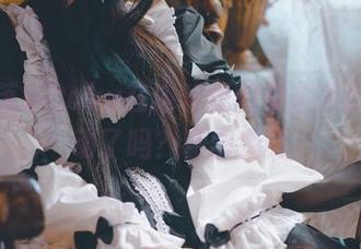嗨，落落Raku在浴缸里的那些美图，心动了吗？套图在此