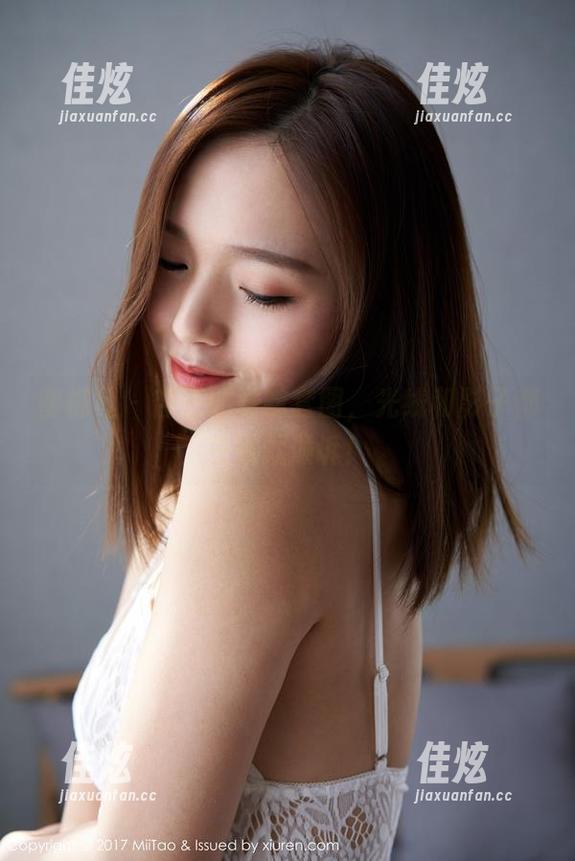 蜜桃社 - 杏子的妹妹套图，光线和影子都在默默倾诉！