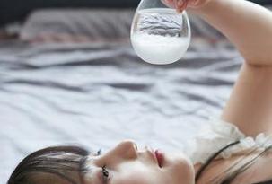 蜜桃社 – 许思铭独家最新空姐图片，真的飞不过去的心动