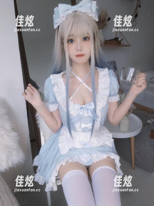 跟随蜜汁猫裘走进私房，白衬衫串联的图片故事