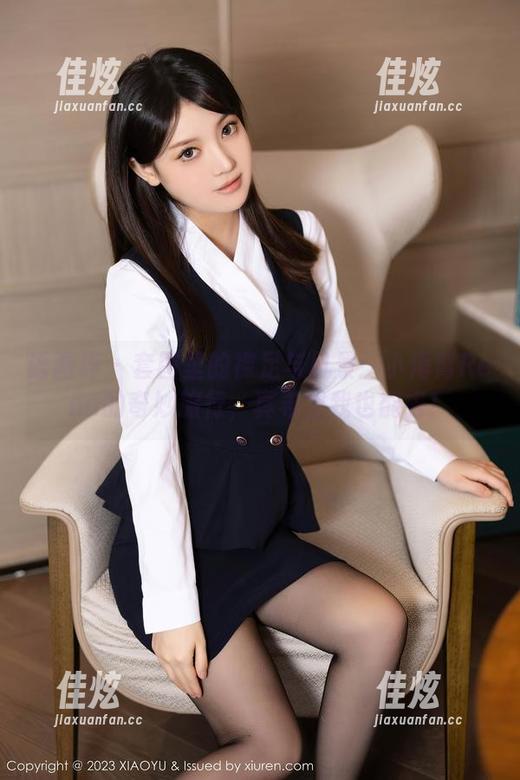 语画界 - 套图里的裸足与风景：小海臀Rena的奇妙旅行，真希望我也能去！