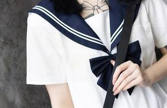 语画界 – 查看无圣光泳装图片：林乐一的泳衣背后，或许藏着个巨大的西瓜？