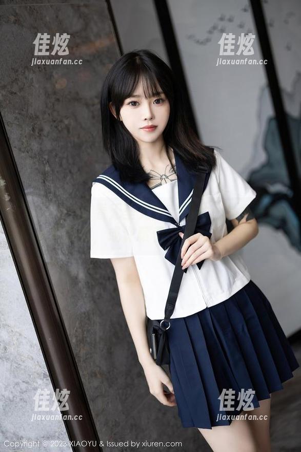 语画界 - 查看无圣光泳装图片：林乐一的泳衣背后，或许藏着个巨大的西瓜？