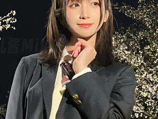 探索贝儿酱Miki的万圣节写真，私房里的小妖精