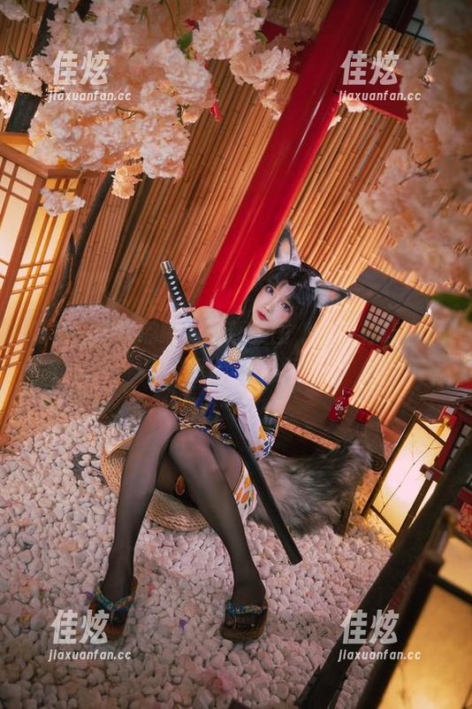 瞧瞧！雪晴嘟嘟的最新美图，白衬衫让春天悄悄步入心间