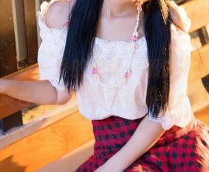 青豆客 – 这一季的温暖：娜依灵儿圣诞写真免费合集，感受幸福的每一瞬间！