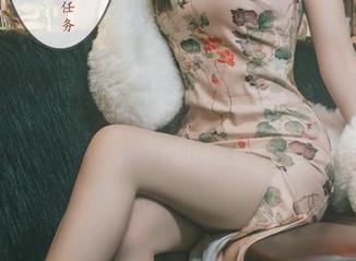 看鹿八岁baby在教室，套图里每一张都像在低语