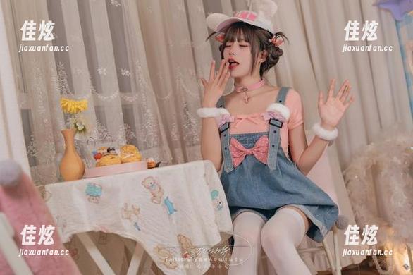 黏黏团子兔的眼镜美图合集：你永远猜不到下一个造型。