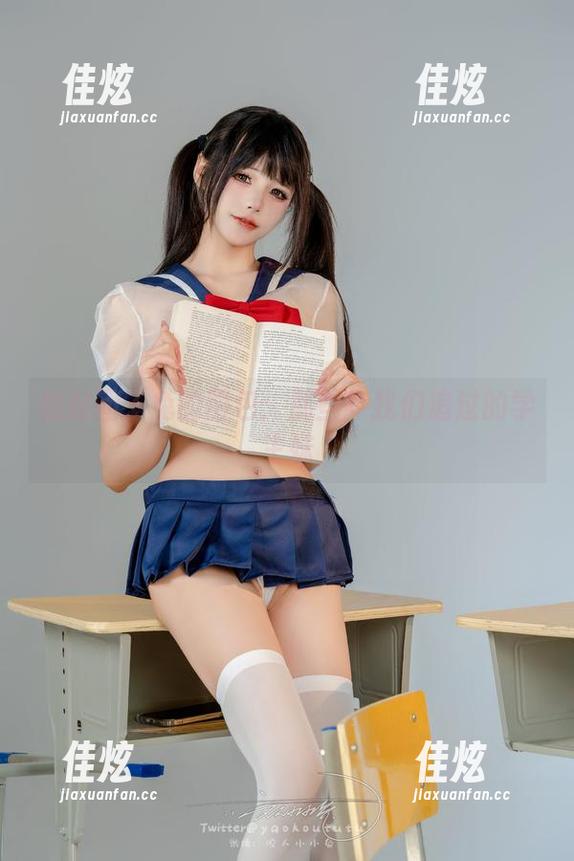 黏黏团子兔的图包：那些年我们追过的学生妹