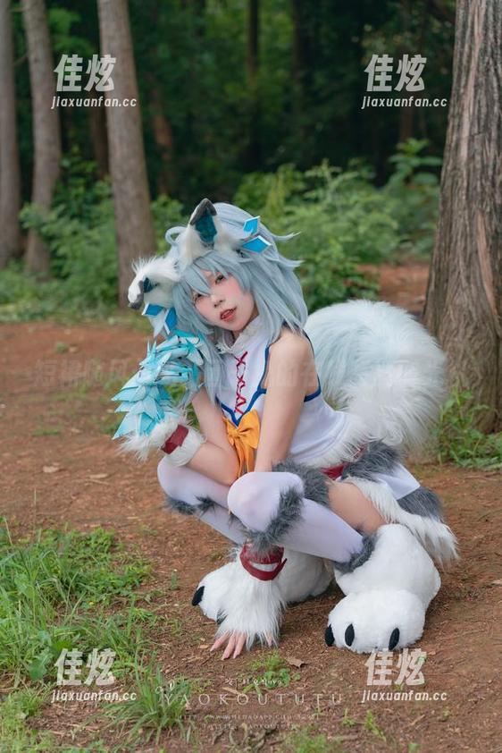 黏黏团子兔 短裙随风:黏黏团子兔的在线写真时光机